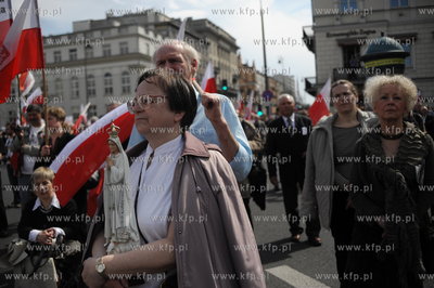 Marsz w obronie telewizji TV Trwam w Warszawie zorganizowany...