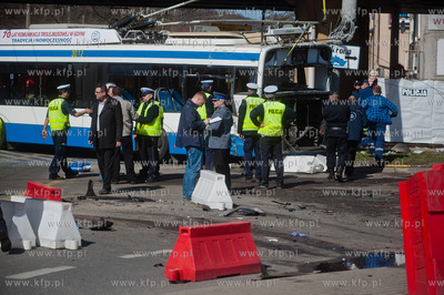 Gdynia. Skrzyzowanie ul. Morskiej i zjazdu z Estakady...