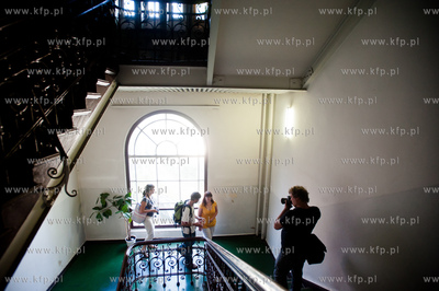 Stocznia Gdanska. Spacer z przewodniczka, bedacy czescia...