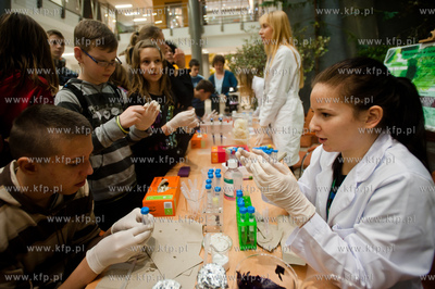 Uniwersytet Gdanski. Wydzial Biologii. Trzecia edycja...