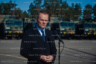 Siemirowice. 44 Baza Lotnictwa Morskiego. Wizyta premiara...