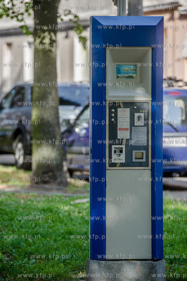 Gdansk. Ul. Osiek. Wprowadzona strefa platnego parkowania.
03.08.2015
fot....