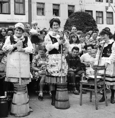 Dni Darow Morza w Pucku na Kaszubach. Konkurs wyrabiania...