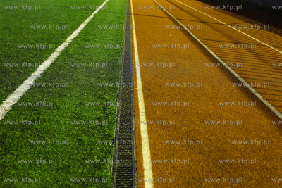 Boisko noca w Gdansku Oruni przy Zespole Ksztalcenia...