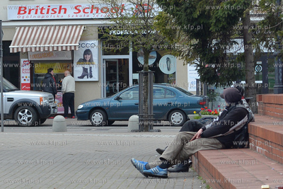 Gdynia. Sobota - wczesne godziny popoludniowe na placu...