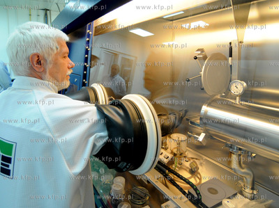 Tani sposob masowej produkcji grafenu - rewolucyjnego...