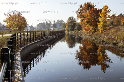 Kanał Raduni w Pruszczu Gdańskim. 18.10.2018 Fot....