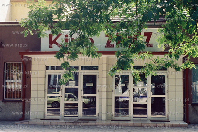 Gdańsk, Wrzeszcz. Kino Znicz. 1997 fot. Janusz Gojke...