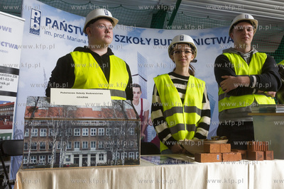 XVI Targi Szkół Ponadpodstawowych w ZSO Nr1 w Pruszczu...