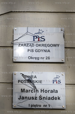 Gdynia, ul. Starowiejska. Zarząd Okręgowy PiS Gdynia...