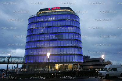 Gdansk, rafineria Grupy LOTOS, nowoczesny biurowiec.
31.01.2007
fot....