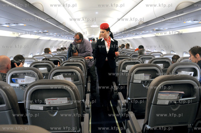 Lotnisko w Gdansku. Prezentacja nowego samolotu airbusa...