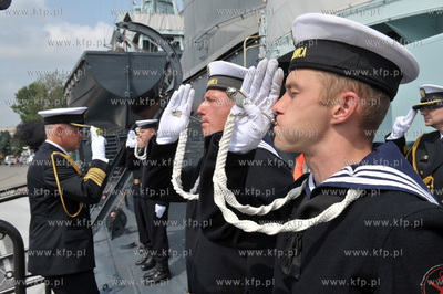 Gdynia. Odsłonięcie makiety dla niewidomych Okrętu...