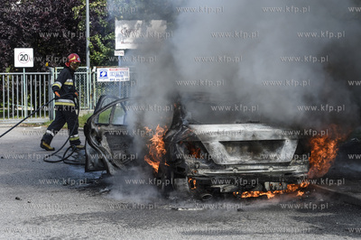 Pożar samochody na Matarnii na skrzyzowaniu ul. Słowackiego...