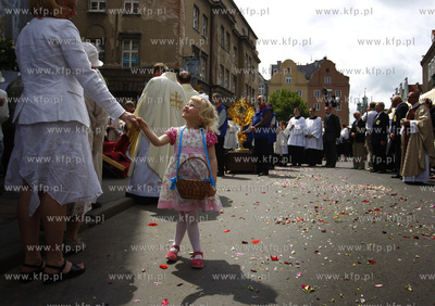 Gdansk. Sw. Bozego Ciala. Nz procesja ulicami starowki.
11.06.2009
fot....