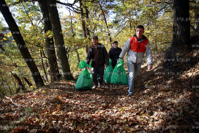 Akcja sprzątania Lasów Oliwskich w rejonie wzgórza...