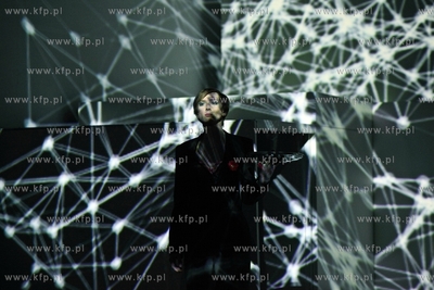 Sopot. Teatr Wybrzeze. Proba medialna sztuki Zycie...