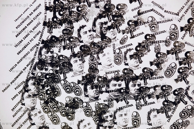 38 Gdynia Festiwal Filmowy. Stoisko PISF. Nz. portretowanie...