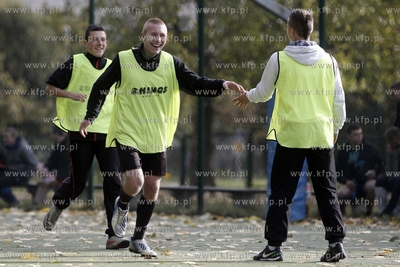 Gdansk Zaspa. Pilkarski turniej dzikich druzyn Do przerwy...