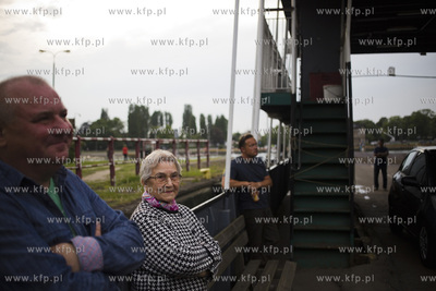 Ostatnie przeprawy przez Martwą Wisłe promem Wisłoujście.
31.05.2016
fot....