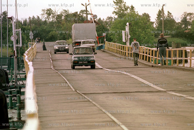 Sobieszewo - most pontonowy 01.08.2000 fot. Lukasz...
