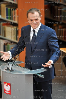 Obchody 40-lecia Uniwersytetu Gdanskiego. n/z premier...