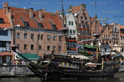 Parada zaglowcow Gdansk Sail na Motlawie 11.07.2010...