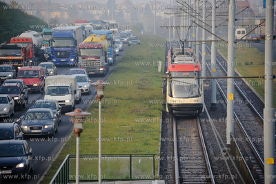 Gdansk. Poranne korki na Armi Krajowej.
Nz tramwaj...