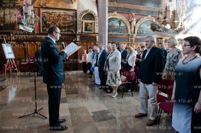 Gdansk. Dwor Artusa. Uroczystosc wreczenia nauczycielom...