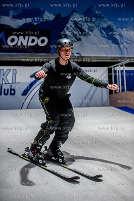 Gdansk. Oliwa. Centrum sportow zimowych Skimondo. Pierwszy...