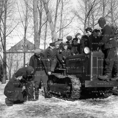 Prezentacja sprzętu rolniczego. (lata60)
1960
0005250z
Fot....