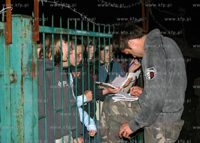 Ekipa filmowa serialu Kryminalni realizuje na plazy...