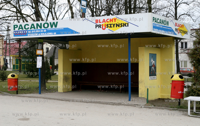 Pacanow Nz. Przystanek PKS w Pacanowie
10.02.2008


Sebastian...