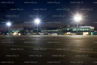 Gdansk, Rebiechowo Nz. Terminal pasazerski
10.07.2008
Sebastian...