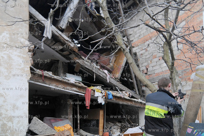 Wybuch butli z gazem w domku jednorodzinnym przy ul....