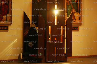 Szczecin. Noc konfesjonalow w Szczecinskiej Bazylice...