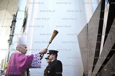 Odsloniecie pomnika ku pamieci ofiar katastrofy Smolenskiej...