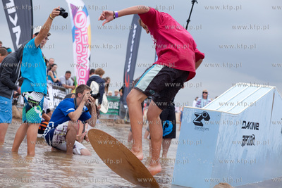 Gdansk Jelitkowo Nz zawody II edycji Polish Skimboarding...