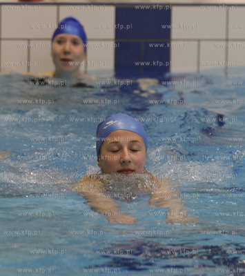 Szczecin. Nas basenie Floating Arena odbyla sie sztafeta...