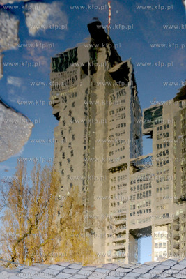 Apartamentowiec Sea Towers przy ul. Hryniewieckiego...