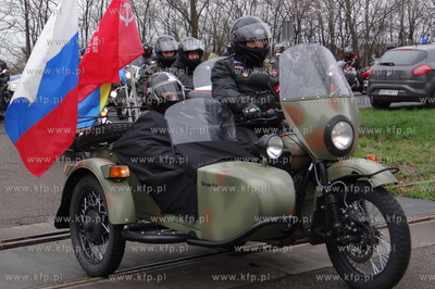 Braniewo. Ponad 300 motocyklistow z Rosji i Polski...