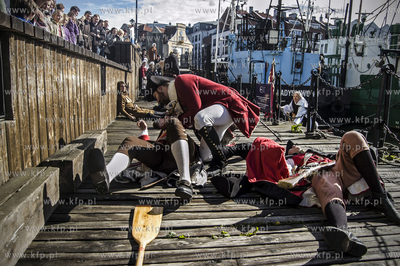 Gdansk. Wyspa Olowianka. Do abordazu - rekonstrukcja...
