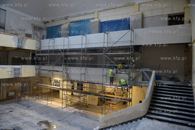 Gdynia. Dobiega konca remont elewacji budynku dawnego...