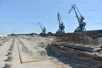 Przy Nabrzezu Francuskim w gdynskim porcie w miejscu...