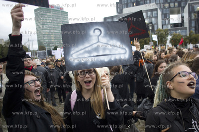 Gdańsk. Plac Solidarności. Czarny Protest,...