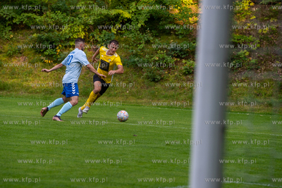 Mecz piłkarskiej Klasy A, w którym zmierzyły się...