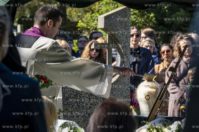 Gdańsk. Cmentarz Łostowicki. Uroczystości pogrzebowe...