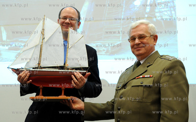 Miasto Gdańsk odkupiło żaglowiec General Zaruski....