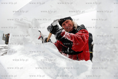 Gdynia, Bulwar Nadmorski. Festiwal rzezb lodowych....