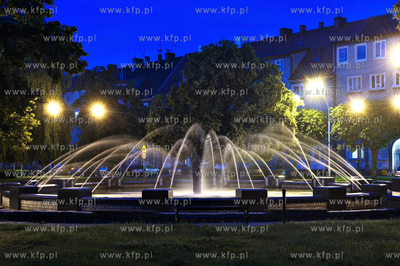 Fontanna na Placu Wybickiego w Gdansku Wrzeszczu.
6.07.2009
fot....